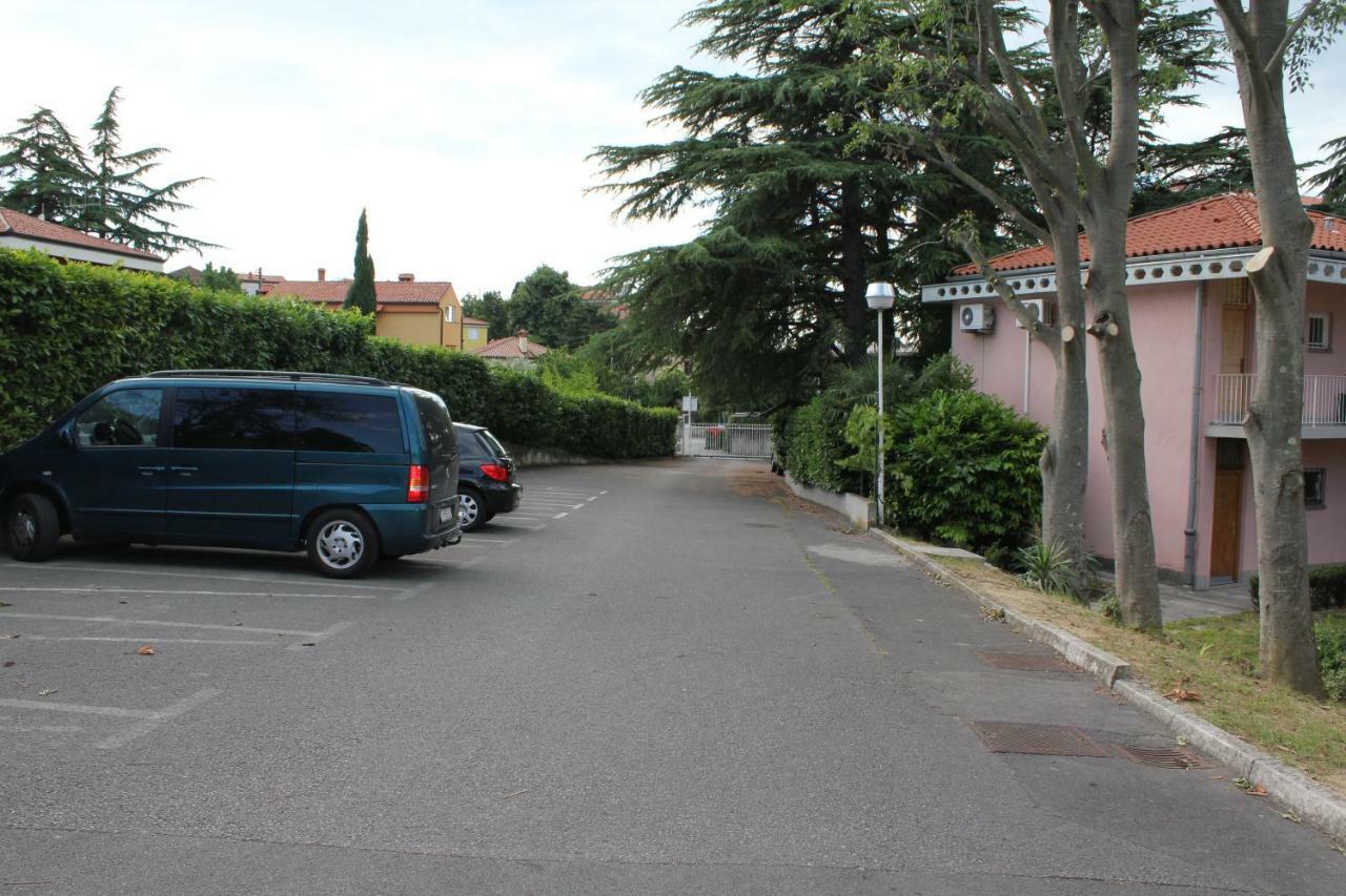 Ferienwohnung Apartmajsko Naselje Zusterna Koper Exterior foto